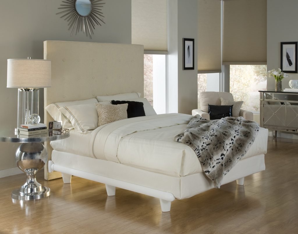Under White Bed White emBrace